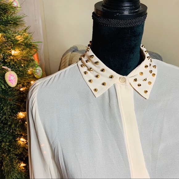 🤍SALE 5 for $25• Cream Studded Collar Button Down - Picture 2 of 7